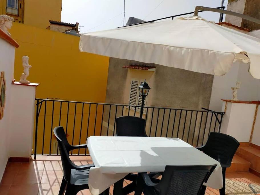 Casa Vacanza "Il Cortiletto" Sciacca Exteriör bild